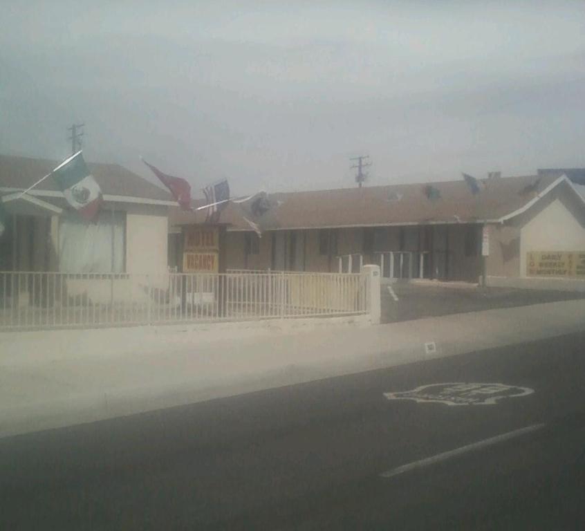 Route 66 Barstow Hotel ภายนอก รูปภาพ
